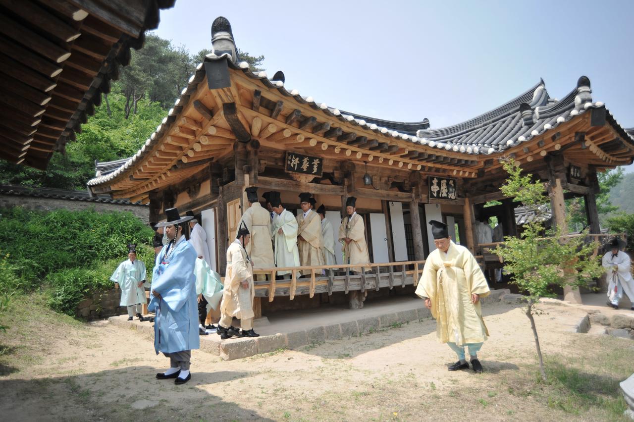 Gwiae Traditional House Yeongcheon Exterior foto